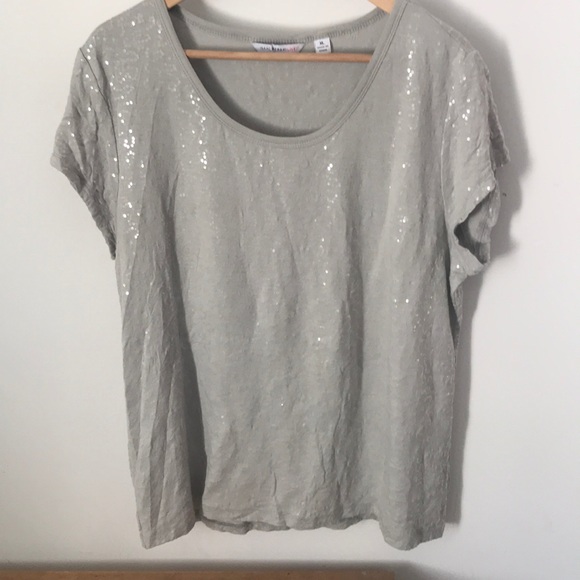 Isaac Mizrahi Tops - Sparkling t shirt